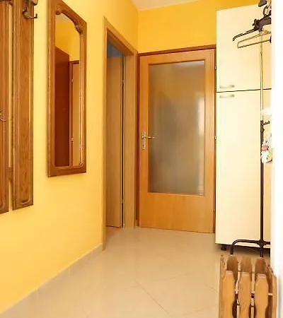 10355b Apartment